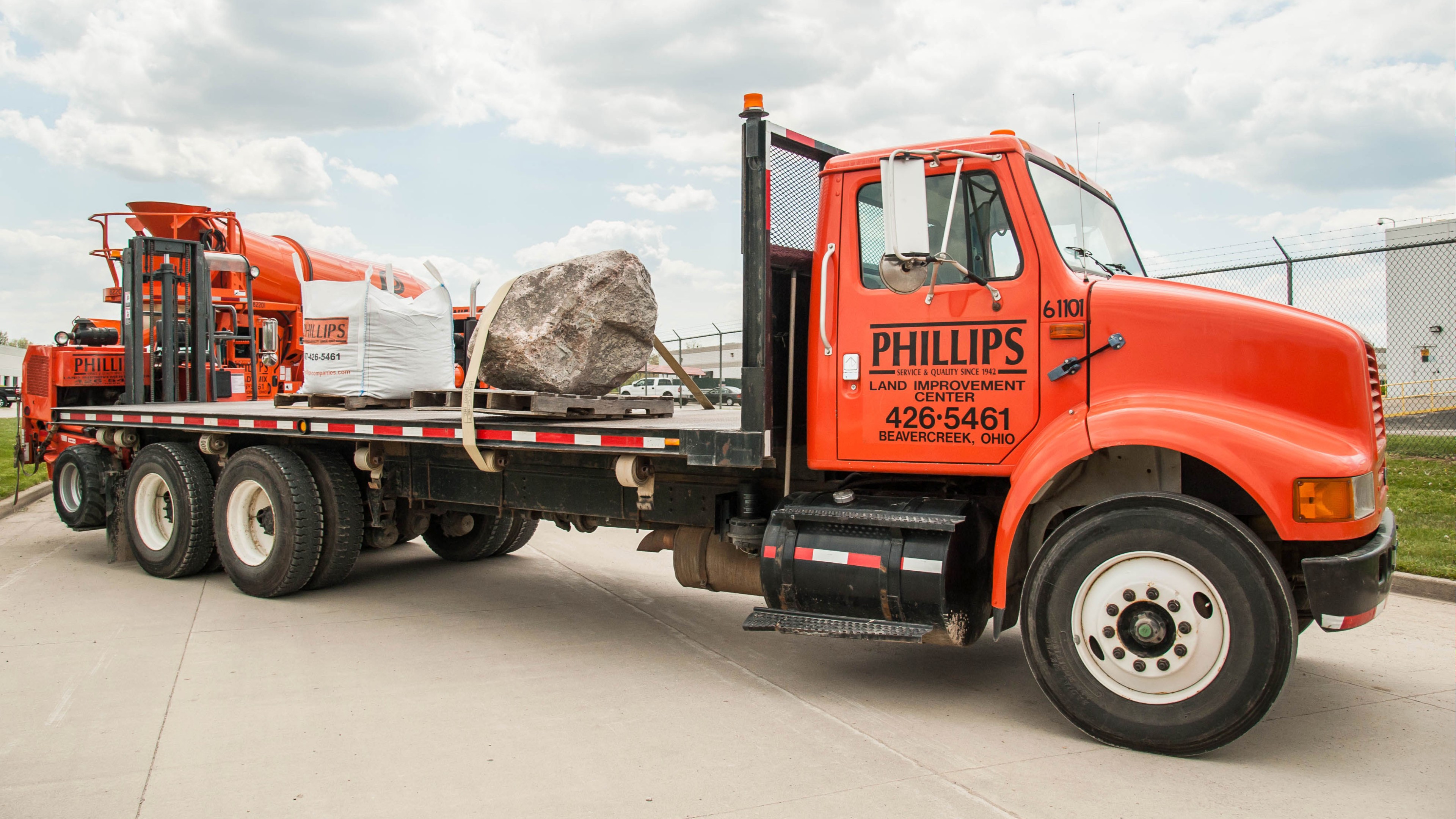 Land Improvement Center Associate - Part-Time Seasonal 